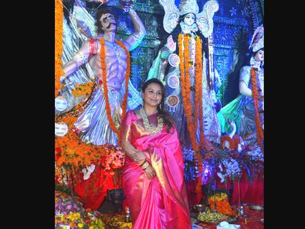WOW! Rani Mukerji Spotted At Durga Puja Sans Baby Adira; Looks So Pretty Even After Gaining Weight!