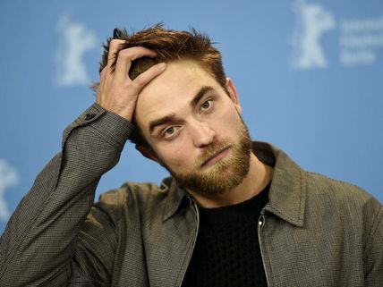 Robert Pattinson Doesn't Like To Keep Thick Beard