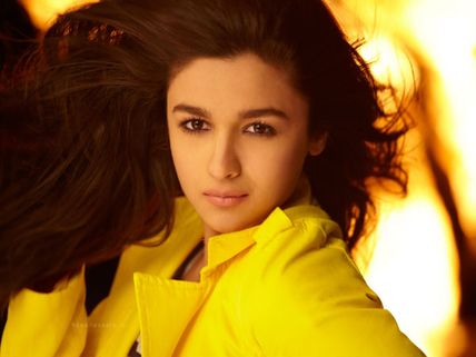 I Also Want To Do Glamorous Roles: Alia Bhatt
