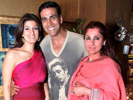 Twinkle Khanna’s Mother Dimple Thought Akshay Kumar Was G*y & The Reason Is Really Interesting!