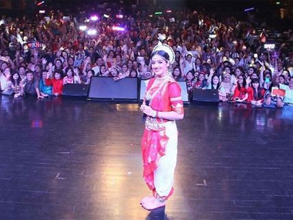 Diya Aur Baati Hum Actress Deepika Singh Enthralled Fans In Thailand With Her Odissi Performance!