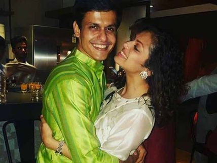 Watch Drashti Dhami & Hubby Neeraj Khemka's Adorable Countdown For Pardes Mein Hai Mera Dil!