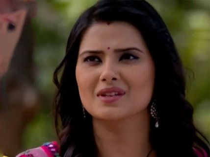 Kasam SPOILER: Rishi & Tanuja Fight The Goons; Malaika To Spoil Rishi & Tanuja's Honeymoon!