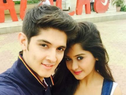 Kanchi Singh Supports Her Boyfriend Rohan Mehra; Lashes Out At Om Swami!