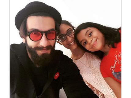 Ranveer Singh Clicks A Selfie With Sushmita Sen's Daughters Renee & Alisah!