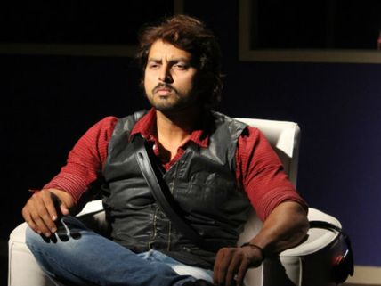 Bigg Boss 10: Vikrant Blames Manu For Creating Misunderstanding Between Him & Monalisa!