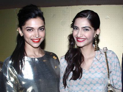 Oops! Sonam Kapoor Says She Does Not Know Deepika Padukone At All