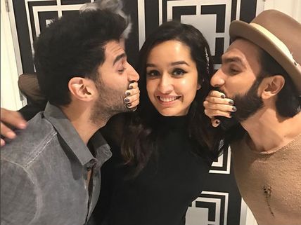 Kisses Galore! Ranveer Singh & Aditya Roy Kapur Show Their Love To Shraddha Kapoor