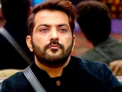Bigg Boss 10: Manu Punjabi’s Girlfriend Unhappy With His Decision To Quit The Show Before The Finale