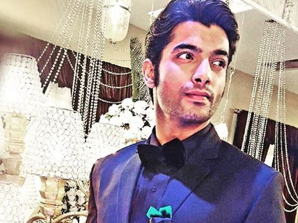 Kasam Actor Sharad Malhotra Celebrates His Birthday Today; Co-Stars Wish The Actor!