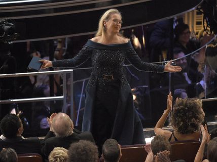 Meryl Streep Receives Standing Ovation At The 89th Oscars 2017