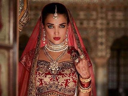 OH MY! Amy Jackson's Bridal Avatar For Rajinikanth & Akshay Kumar Starrer Robot 2.0 Is Breathtaking!