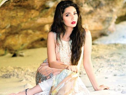 Mahira Khan: Pakistani Fans Are Eagerly Waiting For The Release Of Raees!
