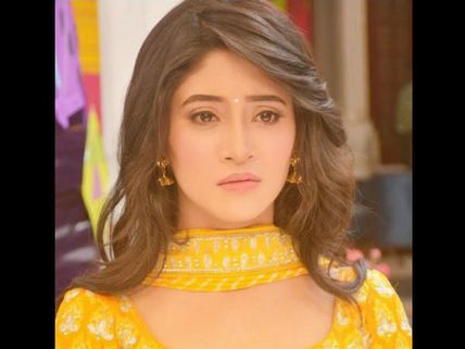 When Yeh Rishta Kya Kehlata Hai Actress Shivangi Joshi Got Emotional…