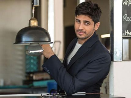 Sidharth Malhotra: Men Need To Charm Women & Not Chase Them!