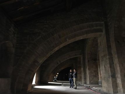 Avengers: Infinity War In Hogwarts Castle Or Hogwarts Like-Castle?