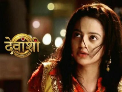 Devanshi Spoiler: Devanshi Manages To Escape From Vardhan; Kusum Sundari Sets New Trap!