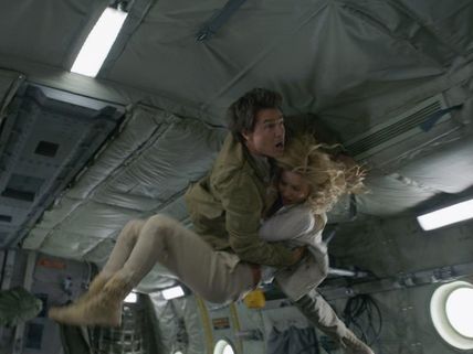 Did You Know? Tom Cruise's Zero Gravity Mummy Stunt Is Real! 