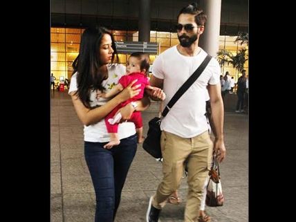 Damn, She Is SO CHARMING! Finally, Shahid Kapoor & Mira Rajput Let Paparazzi Click Misha's Pictures