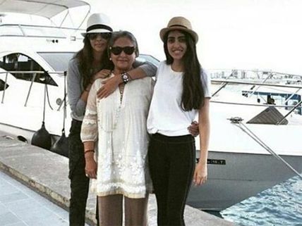 Move Over Aaradhya! Jaya Bachchan's Uber Cool Picture With Navya Naveli Nanda Is All You Need To See