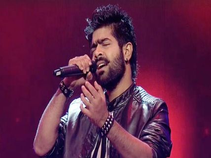 WOW! Indian Idol Winner LV Revanth Signs His First Contract With Universal Music India!