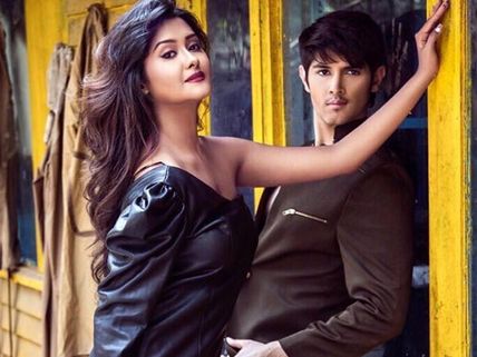 Lovebirds Rohan Mehra & Kanchi Singh’s  Bold Photoshoot Is Too Hot To Handle! (PICS)