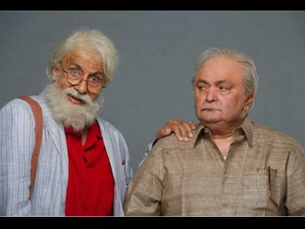 102 Not Out First Look: A Grumpy Rishi Kapoor Doesn't Look Pleased With His 'Dad' Amitabh Bachchan!