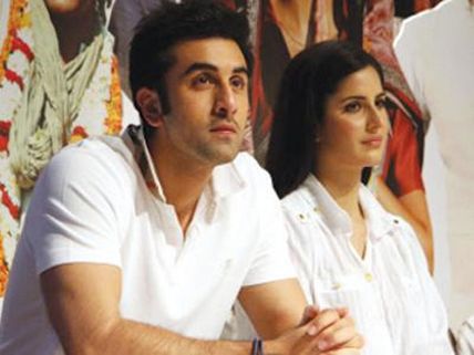 Still Holding The Grudges! Katrina Kaif Gets Angry With Ranbir Kapoor; WARNS Him To Behave Properly!