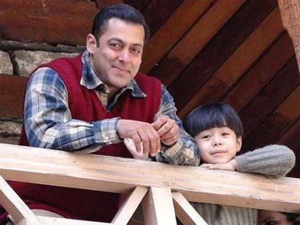 Box Office Report! Salman Khan's Tubelight Finally Crosses Rs 100 Crore Mark!