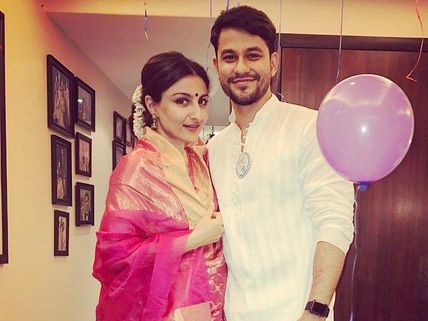 Shocking! Pregnant Soha Ali Khan Trolled For Wearing A Pink Saree At Her Baby Shower!