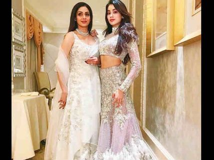 Jhanvi Kapoor Wants To Act In Films But Mom Sridevi Would Be Happy To See Her MARRIED Instead! 