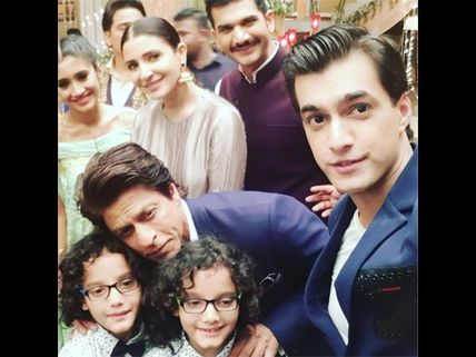 Yeh Rishta Kya Kehlata Hai: Mohsin Khan, Shivangi Joshi & Others Have A Blast With Shahrukh-Anushka