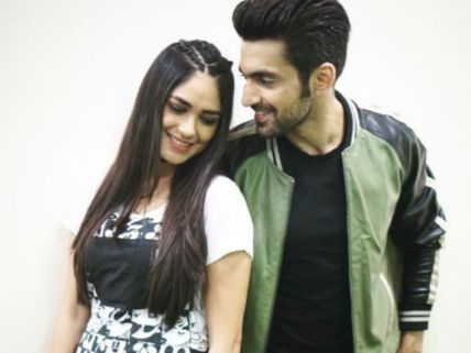 Are Kumkum Bhagya’s Ex-Actors Mrunal Thakur & Arjit Taneja Dating Each Other?