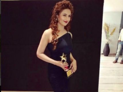 Divyanka Tripathi Bags Another Award!