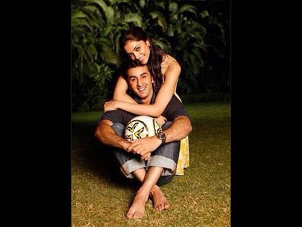 Their FIRST DATE! Ranbir Kapoor Reveals How & When He FELL IN LOVE With Deepika Padukone!