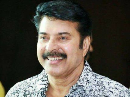 ONCE AGAIN! Mammootty Proves That He Is One Among Us!