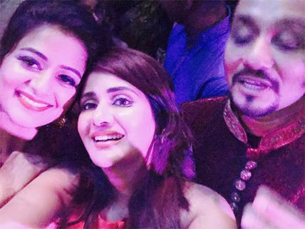 Who Said Celebrities Can't Be Friends? Priyamani & Parul Yadav Will Prove You Wrong!
