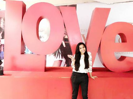 Love Her Or Hate Her, But You Can’t Ignore Her! Dhinchak Pooja Is Stealing The Limelight On BB 11!