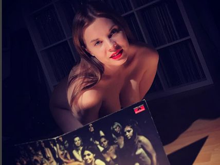 Vinyl Wife Sonja Shows Off Her Metal Collections In The Hottest Way Possible! View Pictures