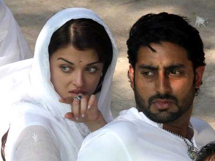 HIDING A SECRET! What's Cooking Between Aishwarya Rai Bachchan & Abhishek Bachchan?