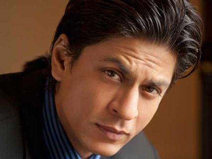 Shahrukh Khan Is WORRIED About His Flops; Takes HELP From Friends To Regain His Superstar Status