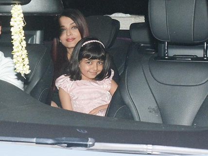 Aishwarya Rai Bachchan Is BLESSED! How Aaradhya Bachchan Saved Her SCARED Friend From Paparazzi
