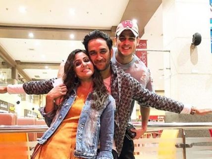 JAB WE MET! Bigg Boss 11's Hina Khan & Rocky Meet Priyank & Vikas; Luv Tyagi Missing!