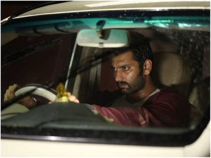 Iravukku Aayiram Kangal Review: This Arulnithi Starrer Is A Must Watch!