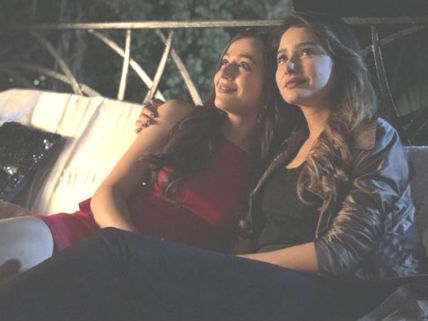 Kumkum Bhagya’s Leena Jumani Shares Steamy Lip-lock With Priyal Gor In Vikram Bhatt’s Maaya 2!