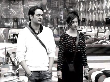 Arshi Khan Reveals Why She Was Upset With Vikas Gupta; Says Stop Being Silly!