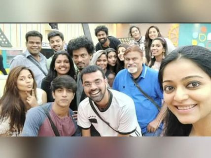 Bigg Boss Tamil Season 2: A Steamy Lip-lock Sets The Screen On Fire