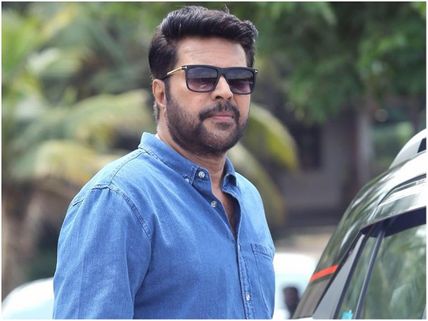 A Debonair Mammootty Poses With 4 Actresses For Vanitha Photoshoot & We Can't Take Our Eyes Off!