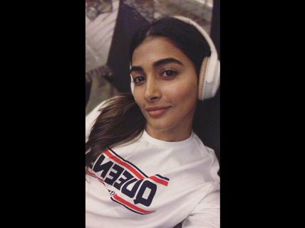 Pooja Hegde’s No Make-up Photos Prove That She Is Effortlessly Beautiful!