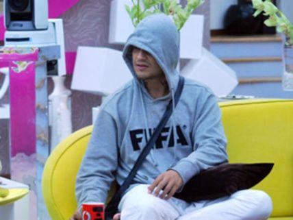 This Ex-Bigg Boss Contestant Denied Entry At A Sydney Pub!